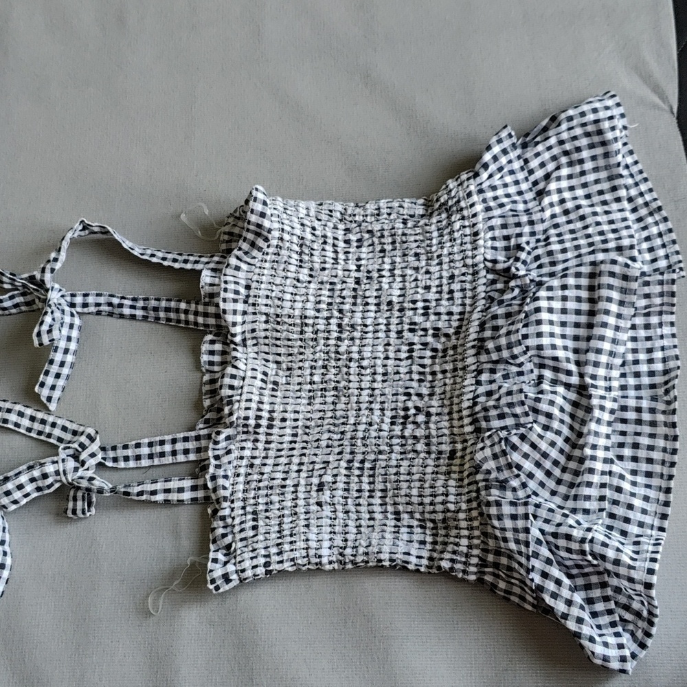 Black and white top